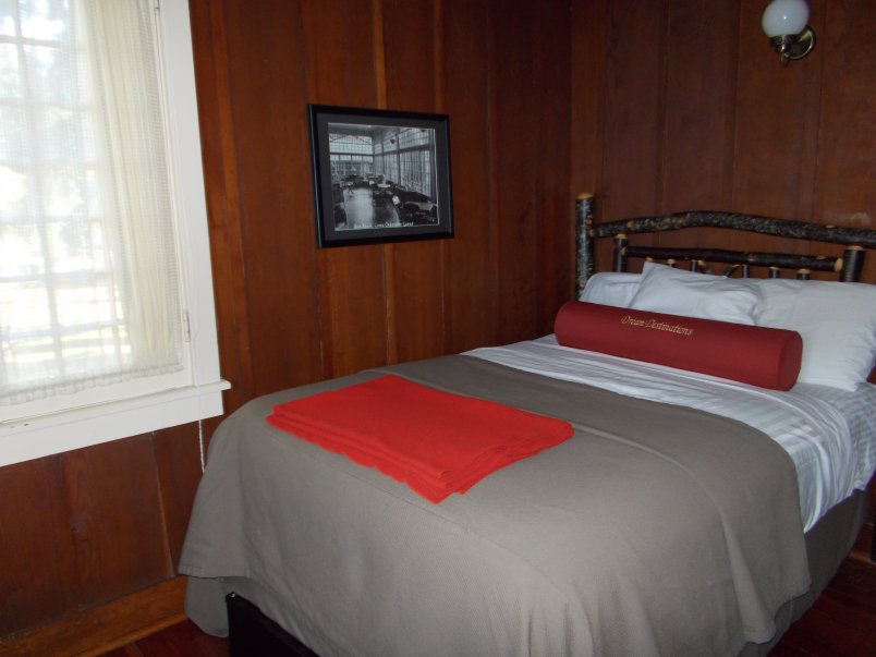 Main Lodge Room - Lake Crescent Lodge