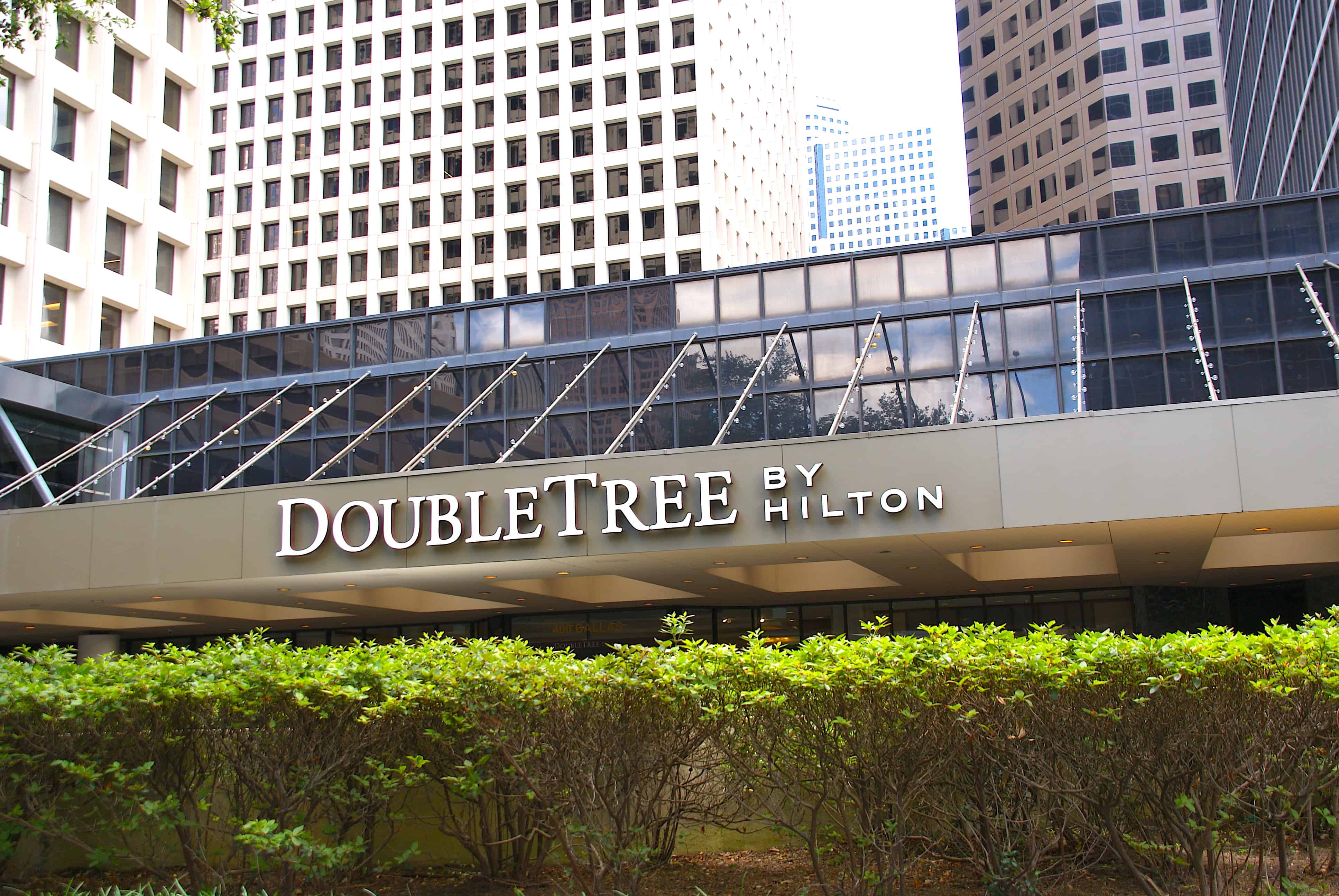 DoubleTree by Hilton Houston Downtown Entrance