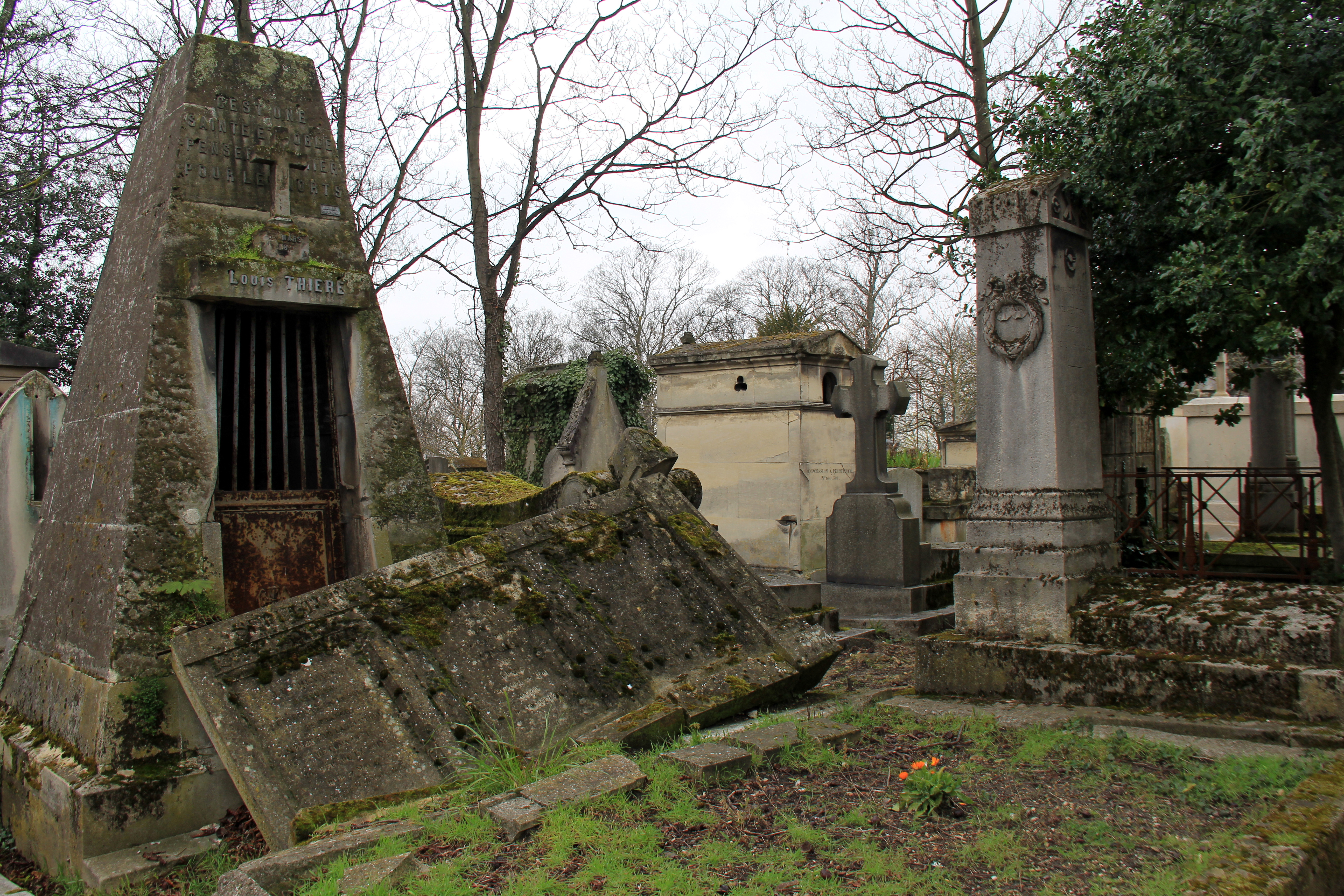 Damaged Graves Paris