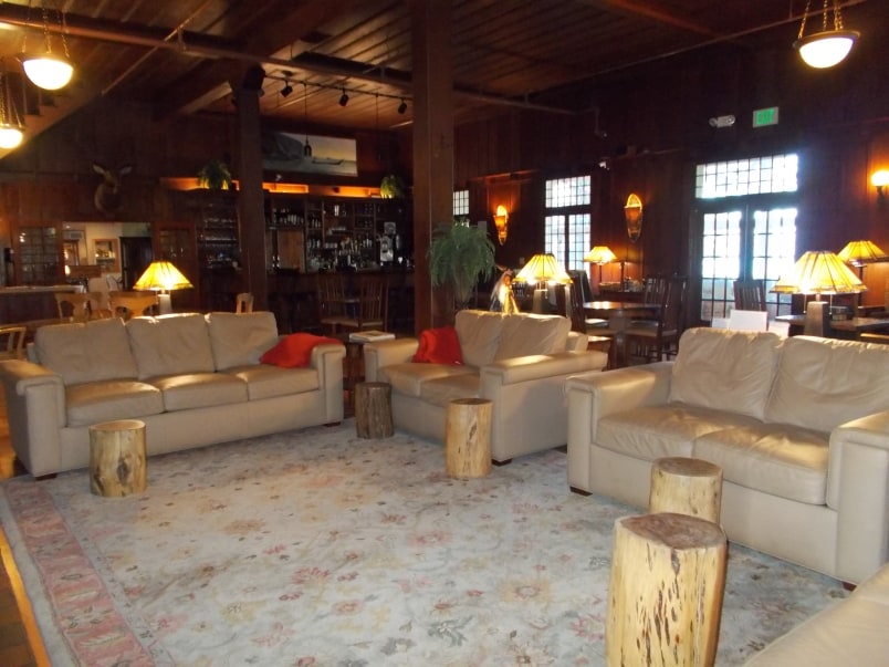 Lobby and Bar - Lake Crescent Lodge