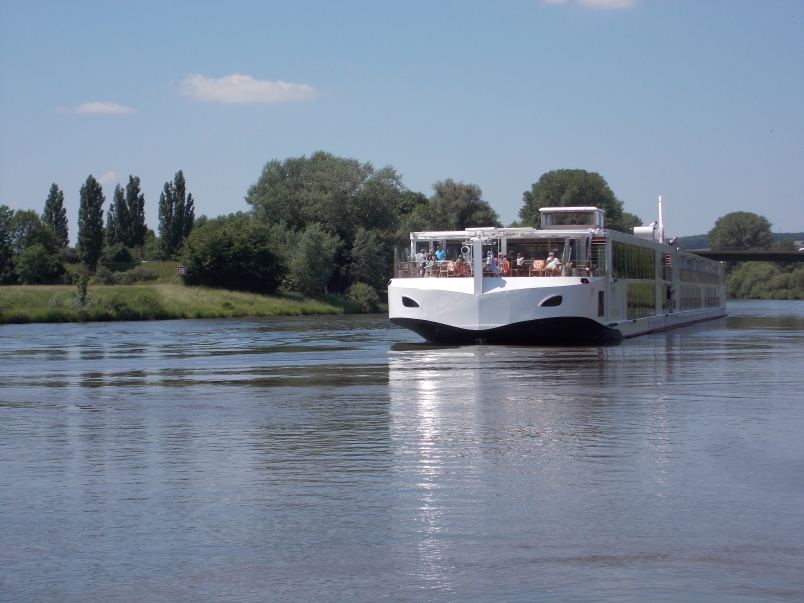 Fellow Cruisers on the Main River