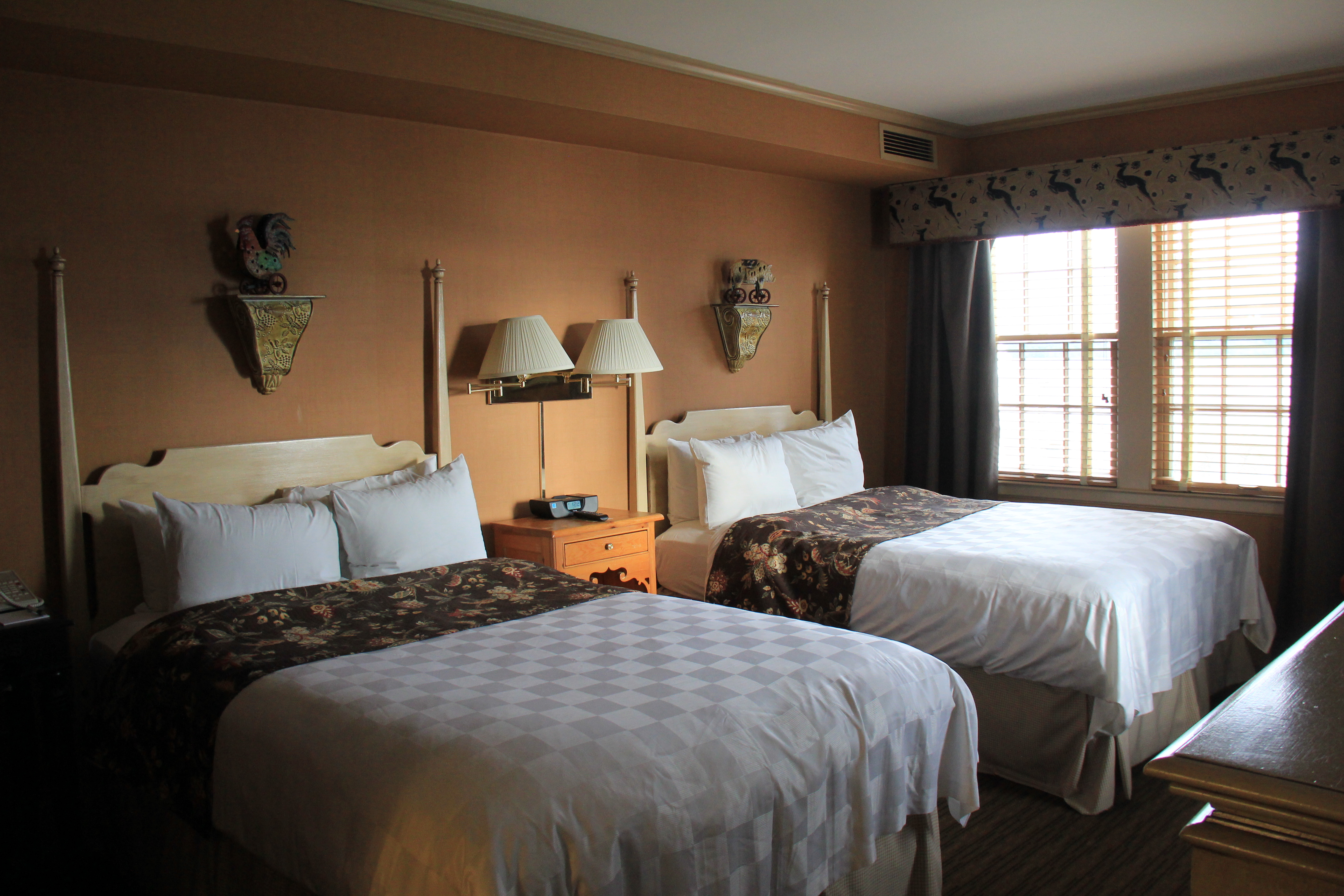 Bedroom in Governer's Suite - The Sagamore Resort