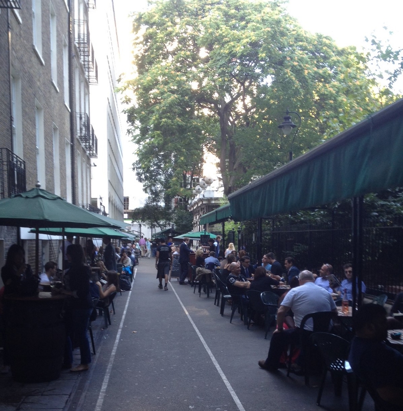 Outdoor Seating on Watergate Walk