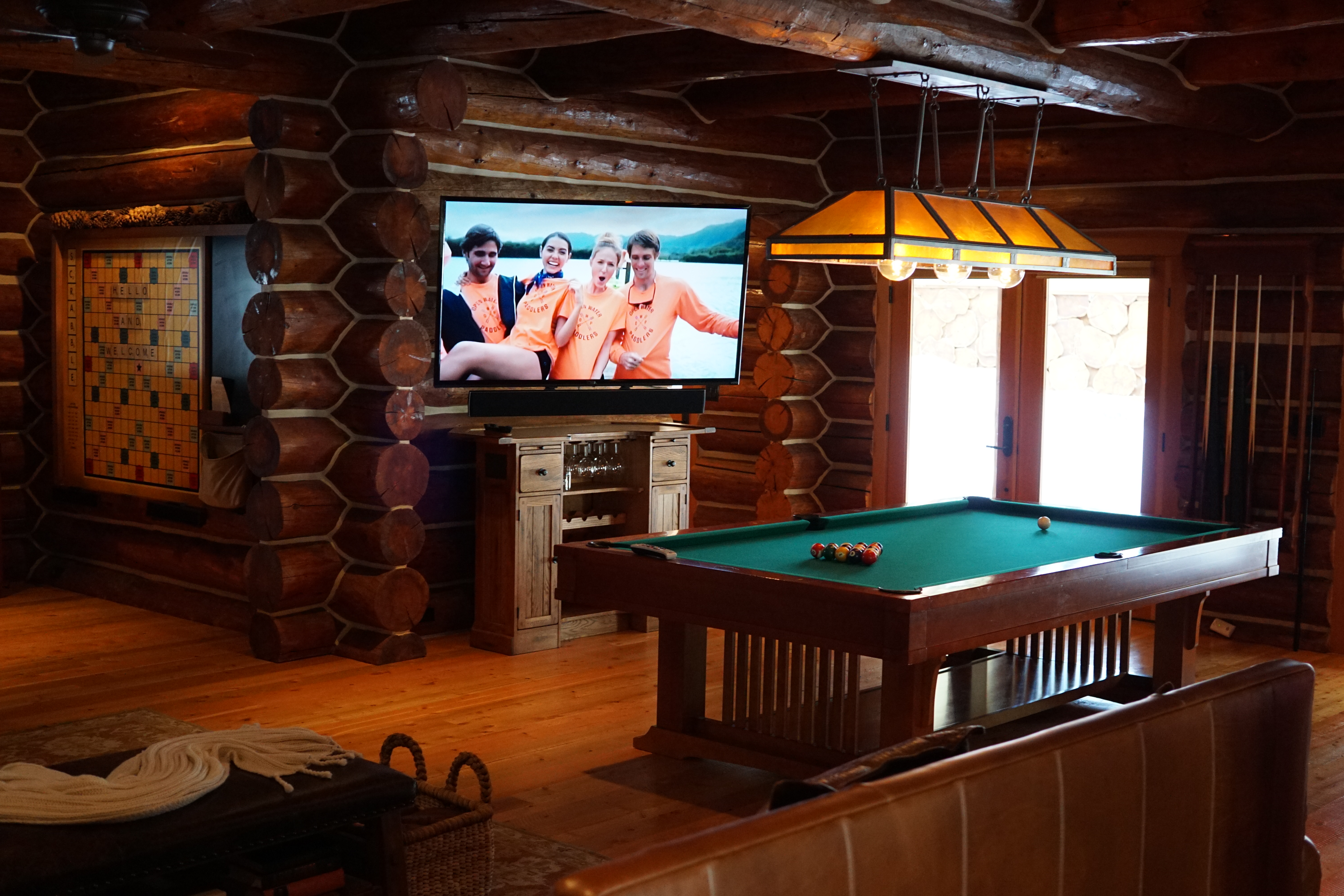 grand river lodge pool table and tv