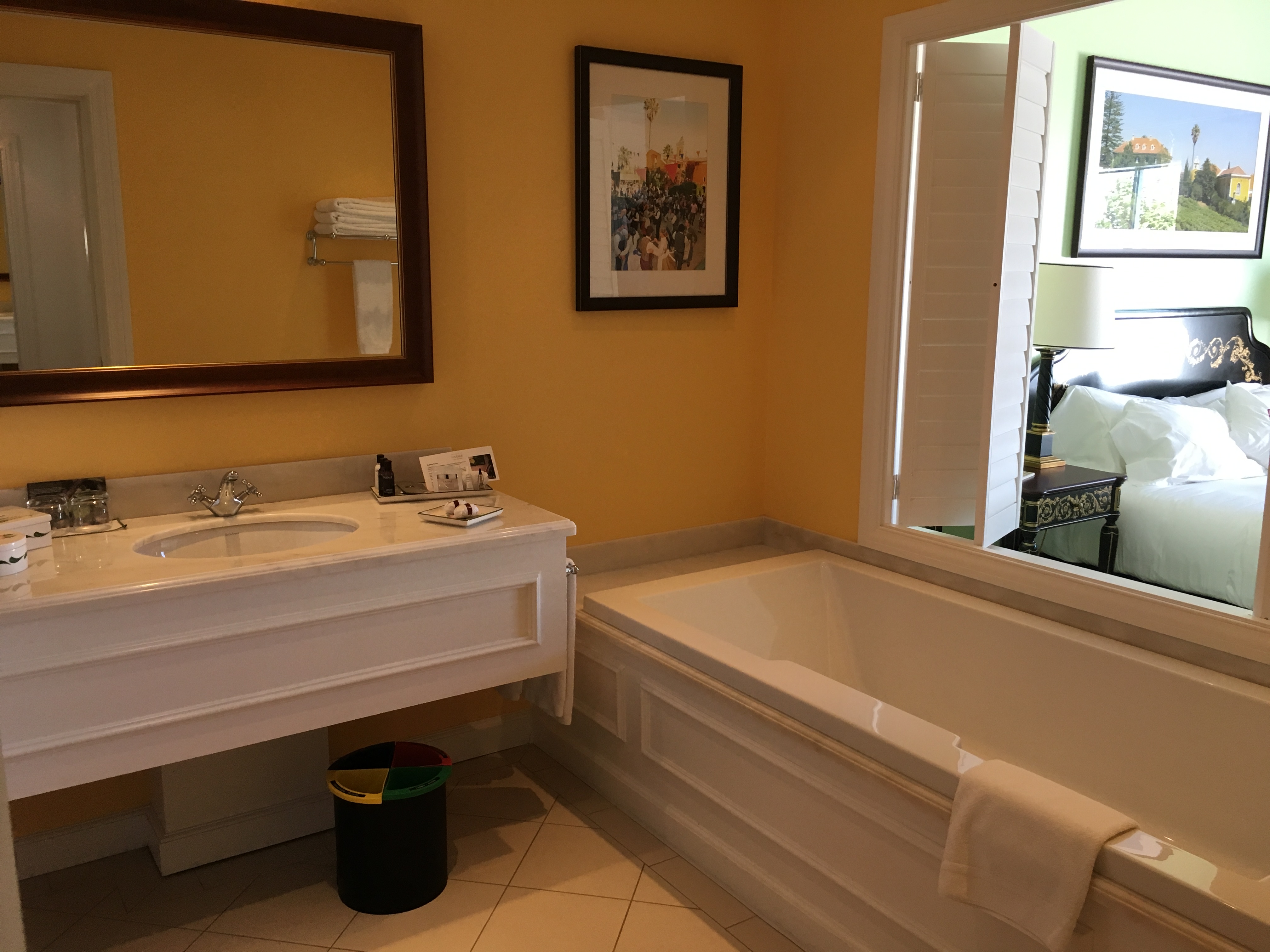 Bathroom at Yeatman Hotel in Vila Nova de Gaia
