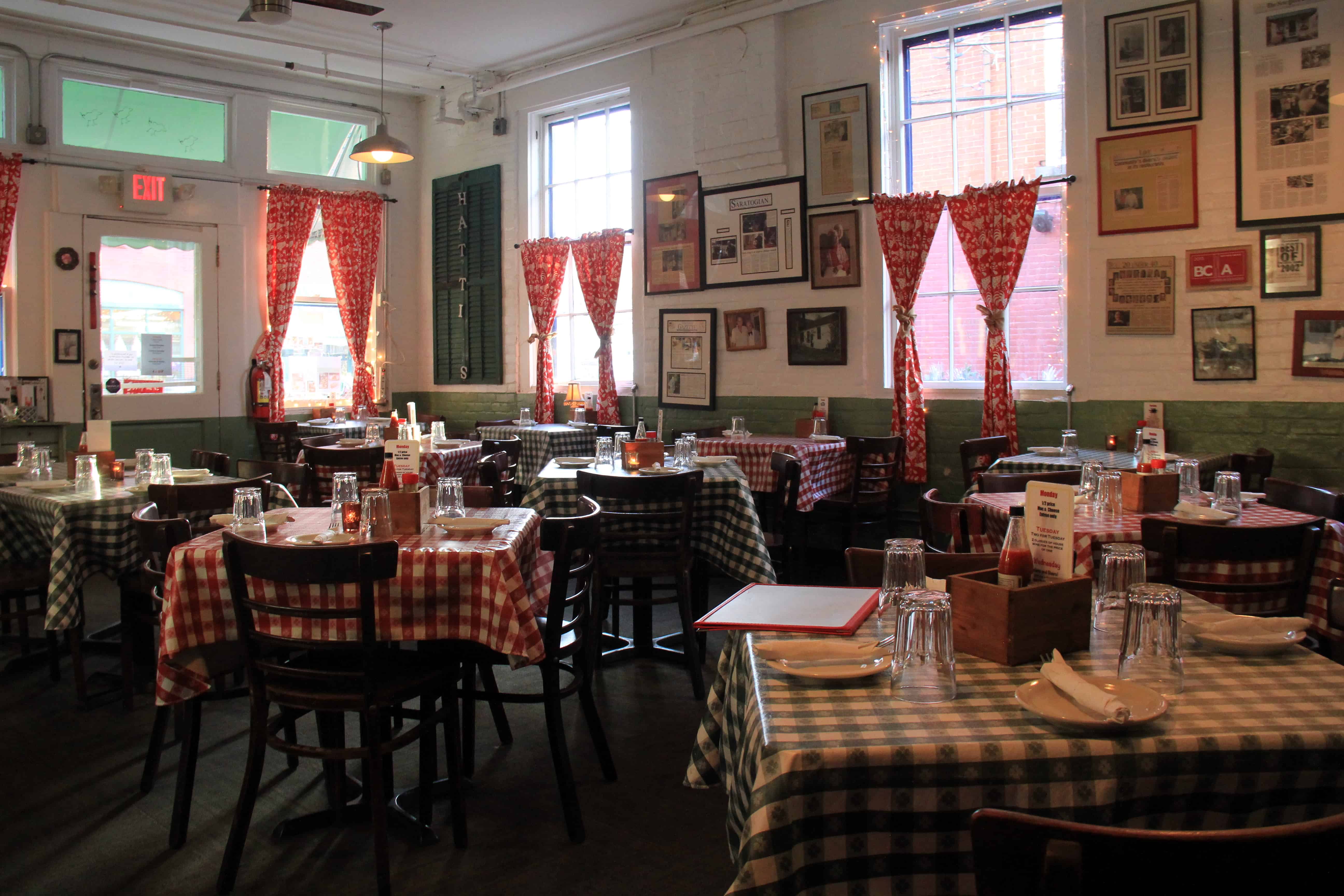 Checkered Tablecloths at Hattie's(c) Restaurant Phila Street