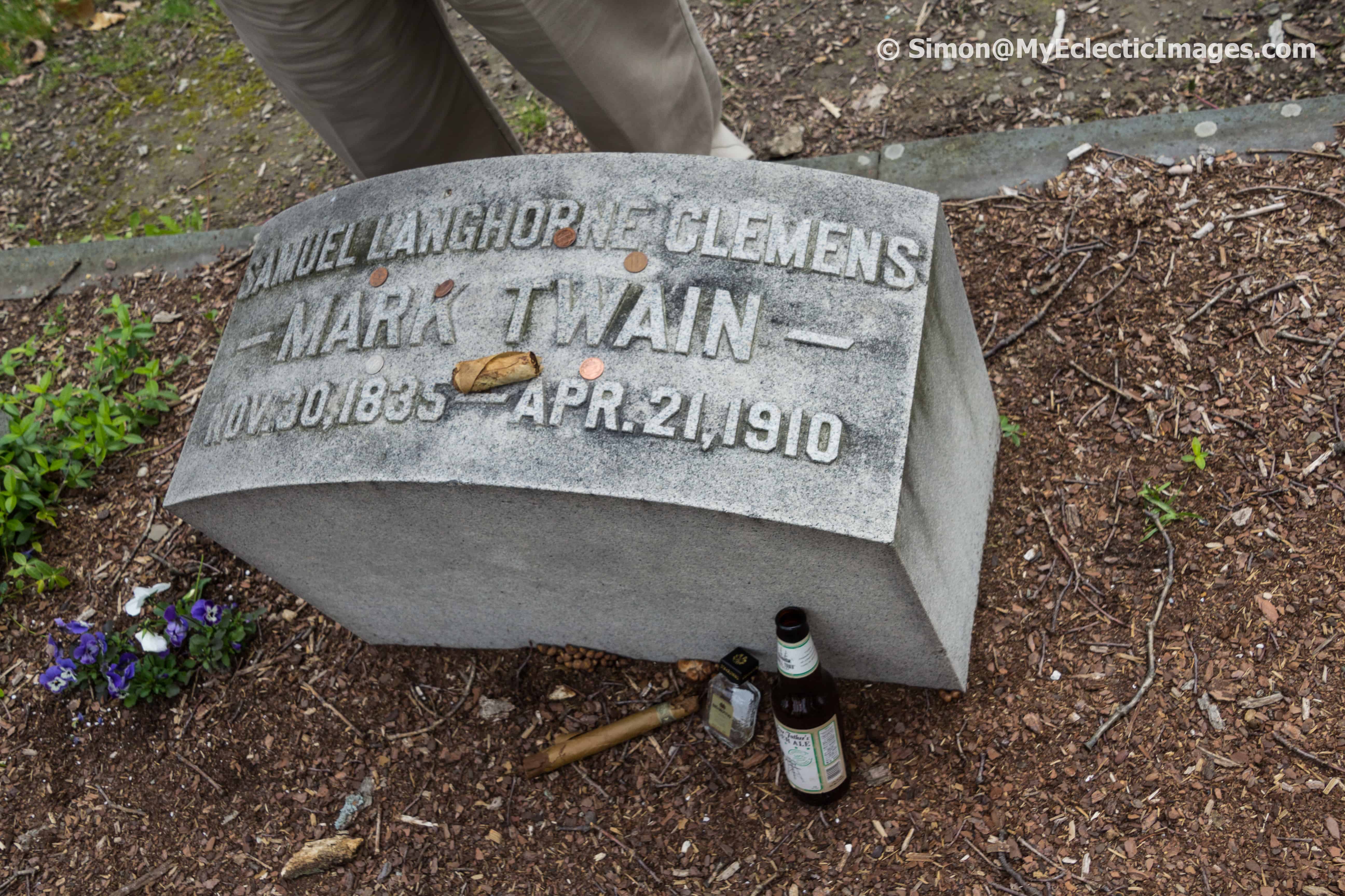 Mark Twain’s Headstone Woodlawn cemetery